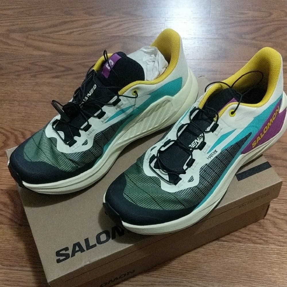 Salomon Women's Green and Yellow Athletic Shoes